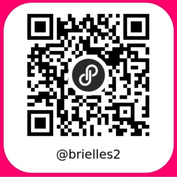 🎁 New Mattel (2) Barbie Outfits & (2) Ken Outfits - Picture 2 of 3